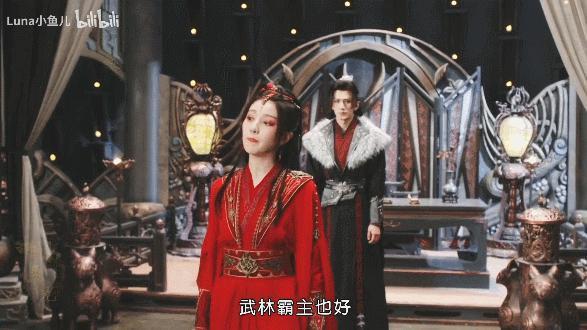 她好美，可惜疯了