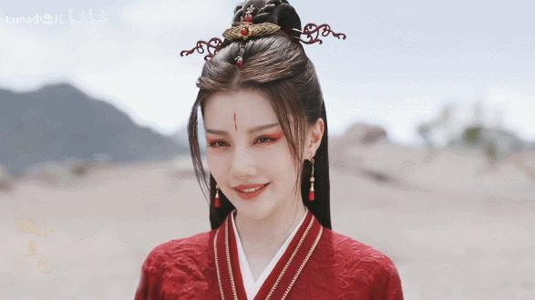 她好美，可惜疯了