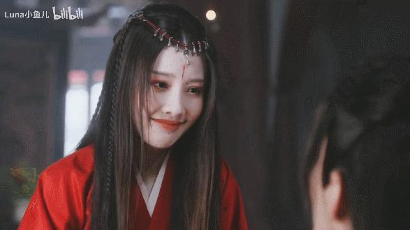 她好美，可惜疯了