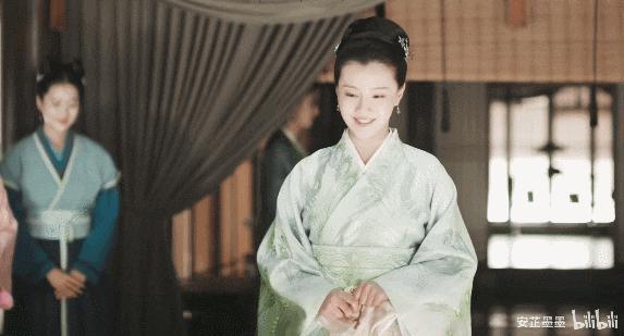 她好美，可惜疯了