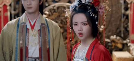 又扑了？不是尬黑，她的演技什么时候才能进步？