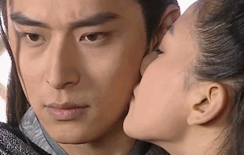 刘昊然输给许光汉,真不怪小黄鸭