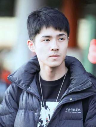 刘昊然输给许光汉,真不怪小黄鸭