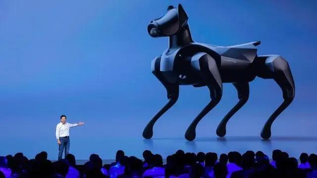 小米CyberDog2“更狗了”，“赛博宠物”时代到来？