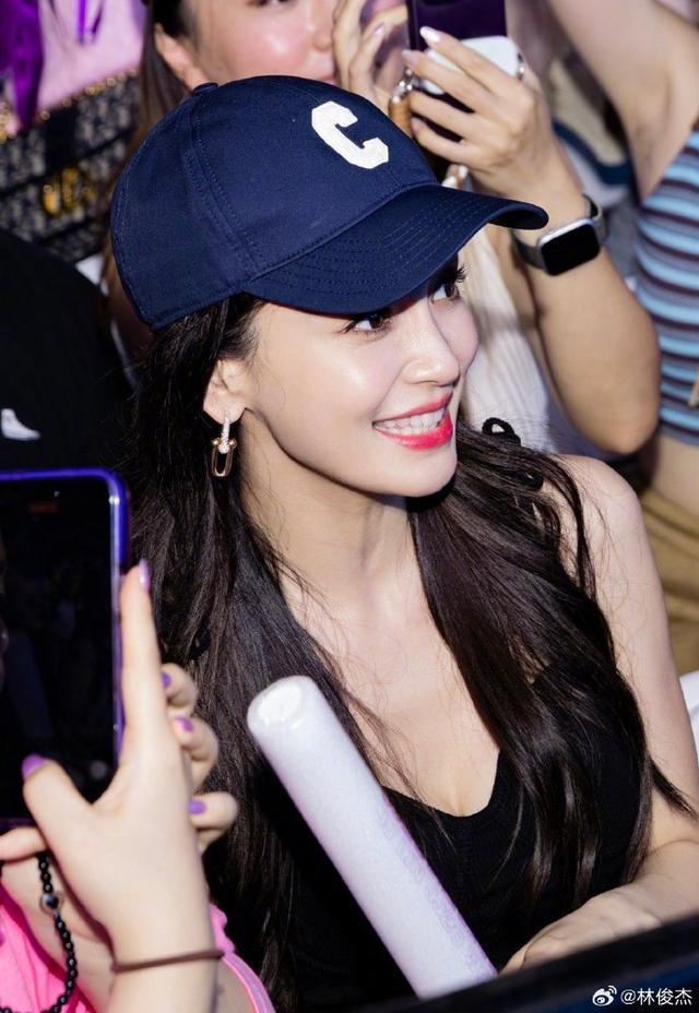 林俊杰晒图记录演唱会 发baby在观众席美照再次惊喜互动