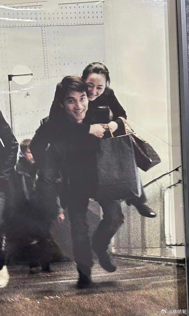 歌手林依轮七夕晒照表白老婆 二十年如一日超恩爱