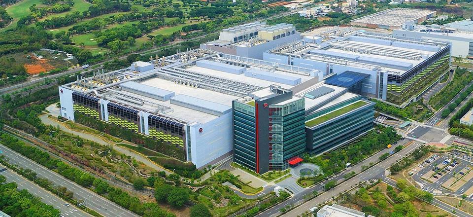 台积电美国亚利桑那工厂导入首台EUV设备，预计2025年量产4nm芯片