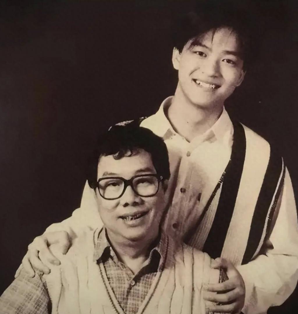 顶流偶像衰落记，他够倒霉的