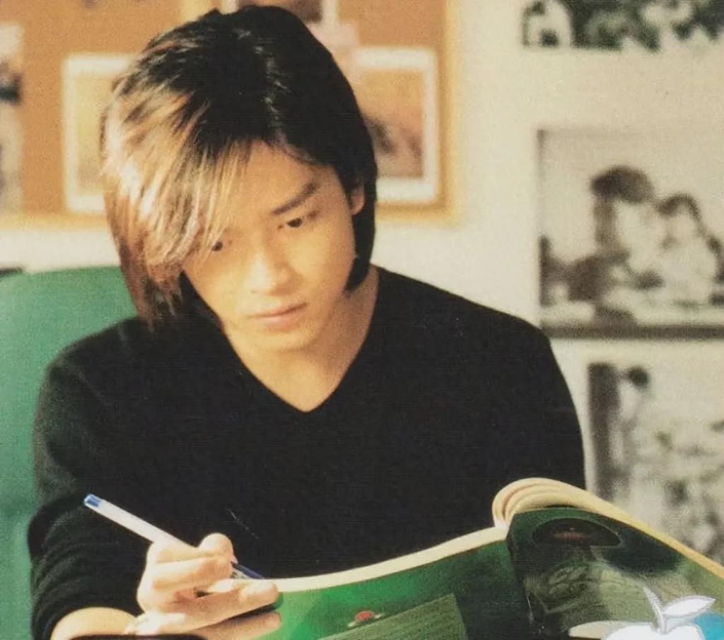 顶流偶像衰落记，他够倒霉的