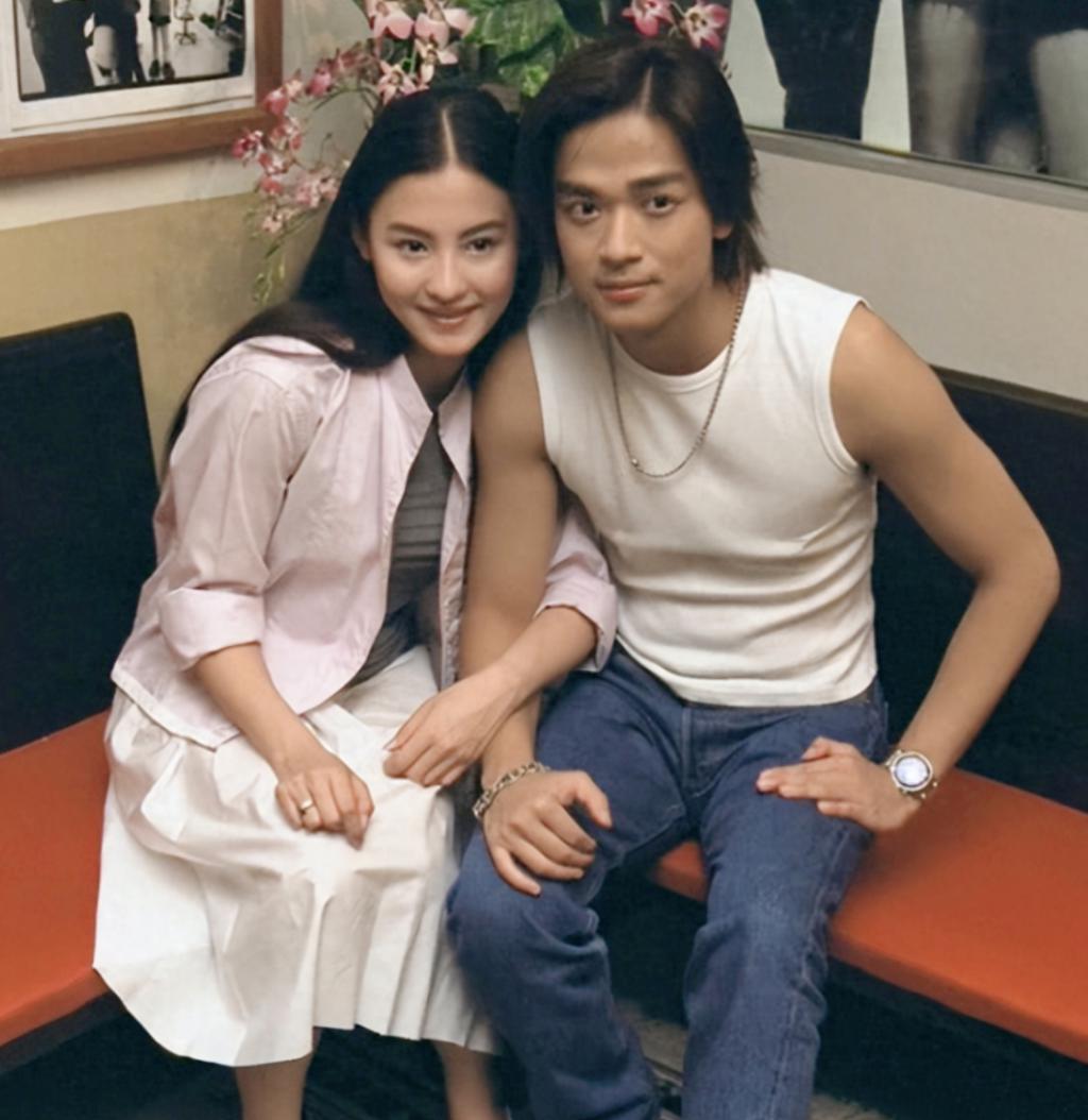 顶流偶像衰落记，他够倒霉的