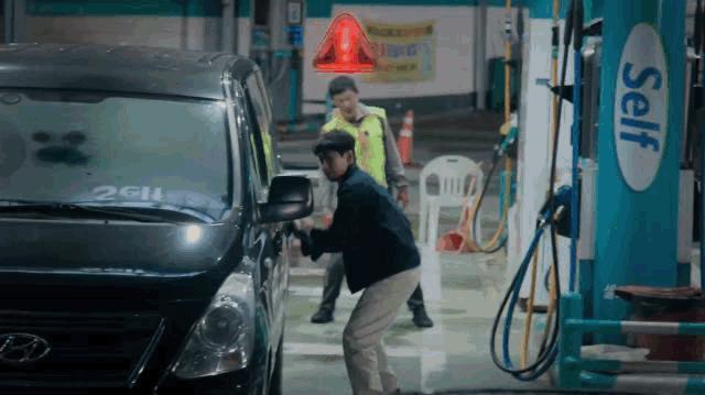 网飞限制级综艺，这么拍不要命了？