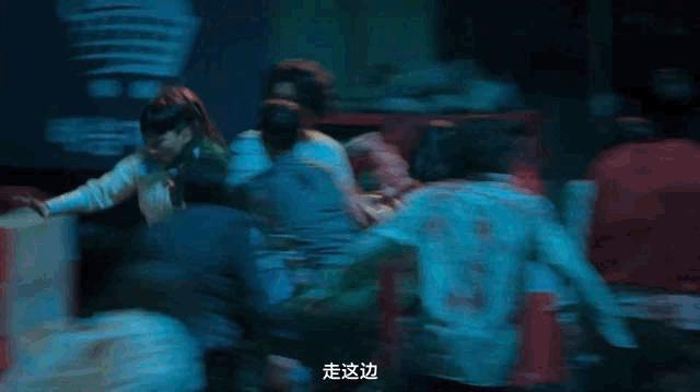 网飞限制级综艺，这么拍不要命了？