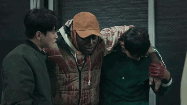 网飞限制级综艺，这么拍不要命了？