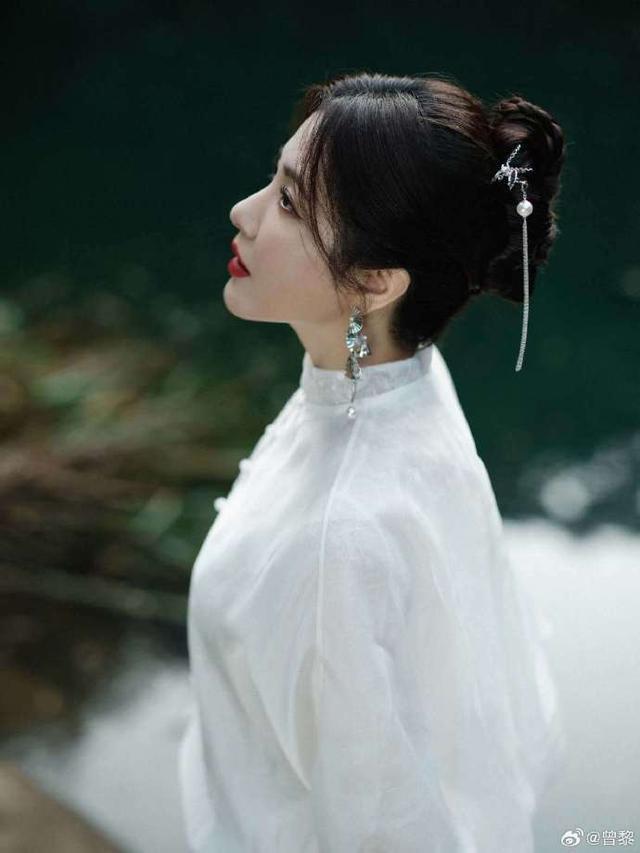 曾黎微博晒七夕白衣仙女造型，网友：是仙女本人没错了