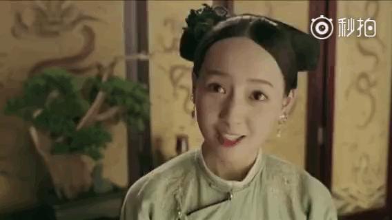 她怎么像被下降头了？