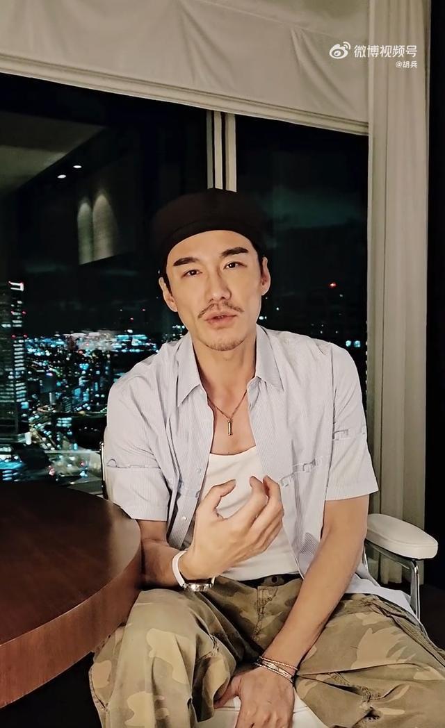 胡兵回应因失声现身医院打点滴 称正在治疗恢复中