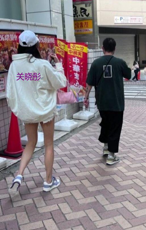 关晓彤鹿晗日本约会过七夕，穿短裤秀大长腿，路人曝恩爱细节