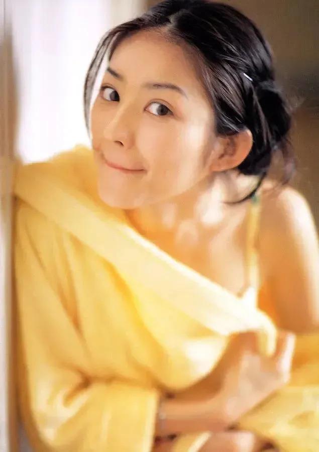 日本一代玉女掌门人，16岁凭盛世美颜出道！岁月是把杀猪刀