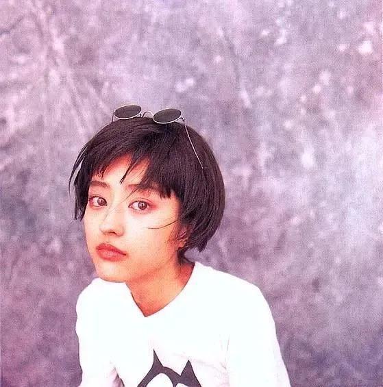 日本一代玉女掌门人，16岁凭盛世美颜出道！岁月是把杀猪刀