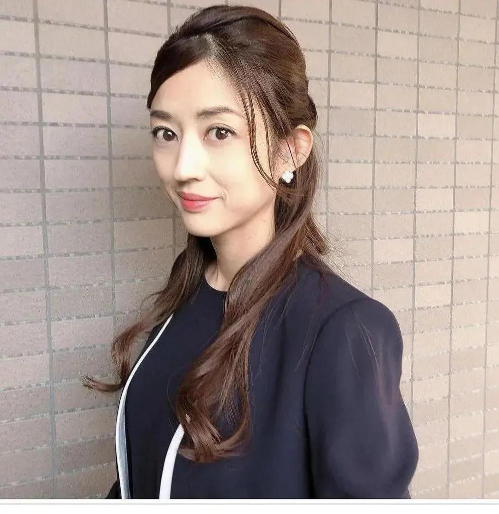 日本一代玉女掌门人，16岁凭盛世美颜出道！岁月是把杀猪刀