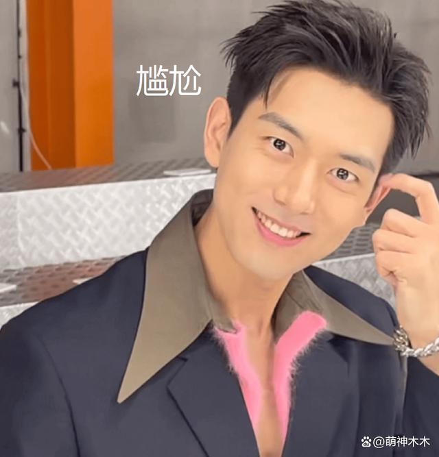 李现绯闻女友怒怼网友，承认离过婚，被问李现恋情：去问他啊