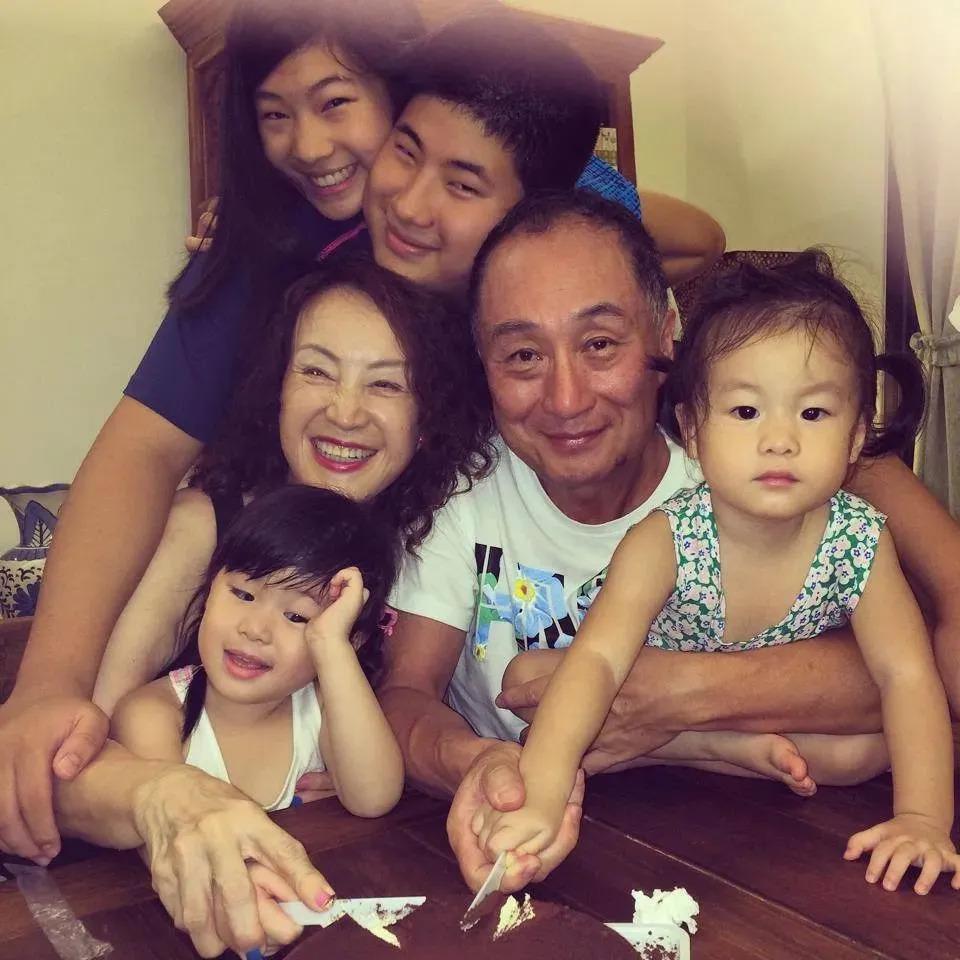 马氏兄弟双双娶女主播，为什么台湾富豪家族钟爱女主播？