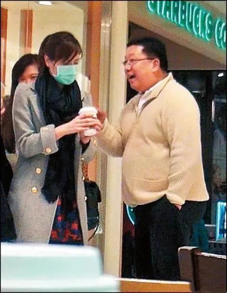 马氏兄弟双双娶女主播，为什么台湾富豪家族钟爱女主播？