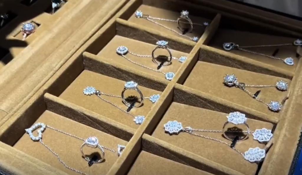 七夕求婚有多廉价？29 元钻戒月销 10 万…