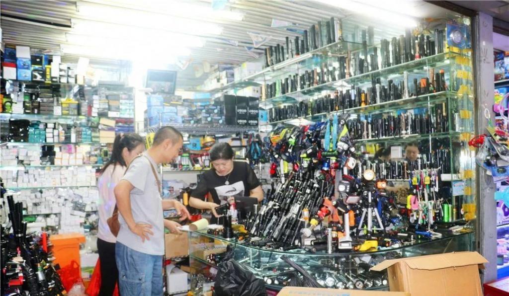 手机门店，为何淡出了公众视野？