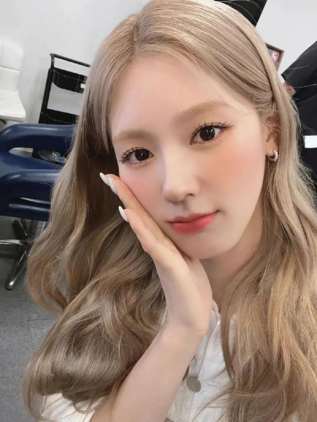 赵露思过度修图像网红，终于明白她为什么被归为“普女”