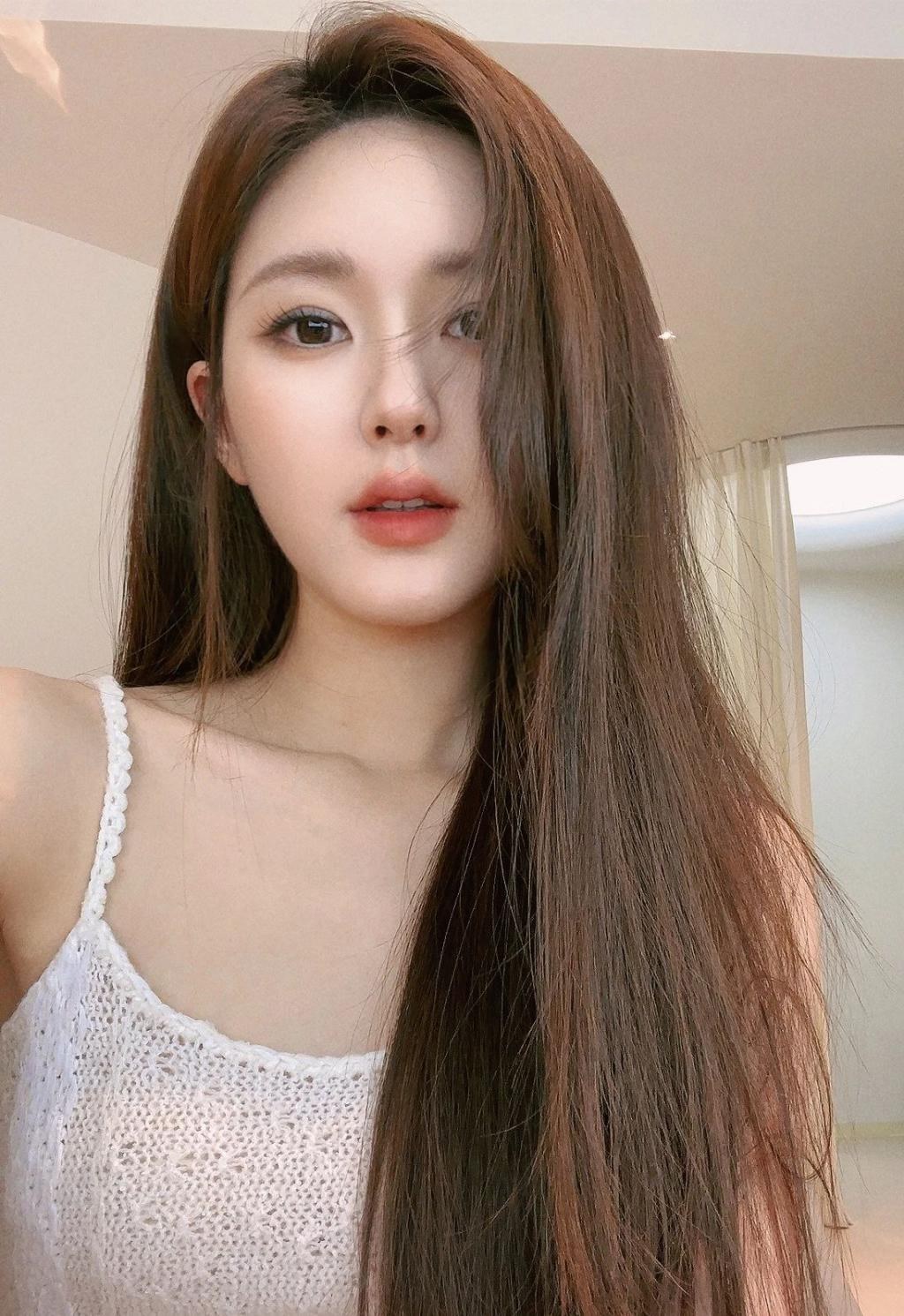 赵露思过度修图像网红，终于明白她为什么被归为“普女”