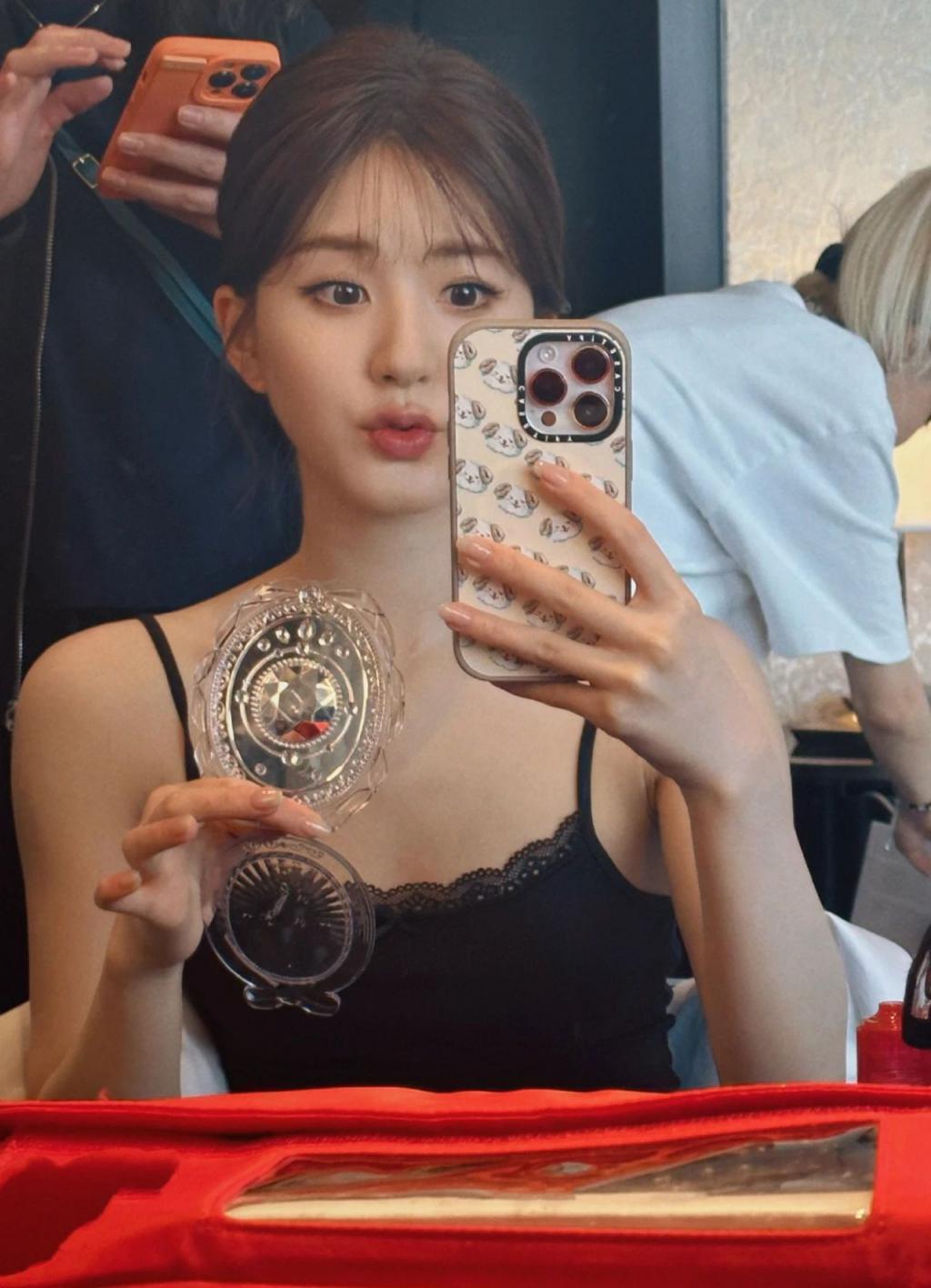 赵露思过度修图像网红，终于明白她为什么被归为“普女”