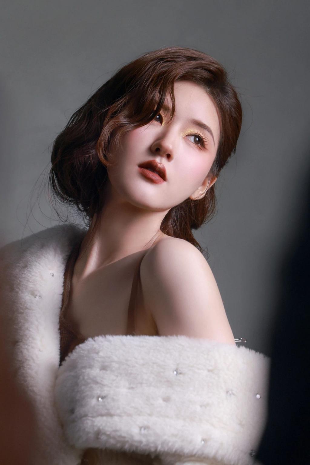 赵露思过度修图像网红，终于明白她为什么被归为“普女”