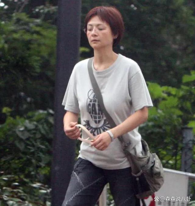 57岁叶子楣公开露面，仅40公斤模样大变，或将复出