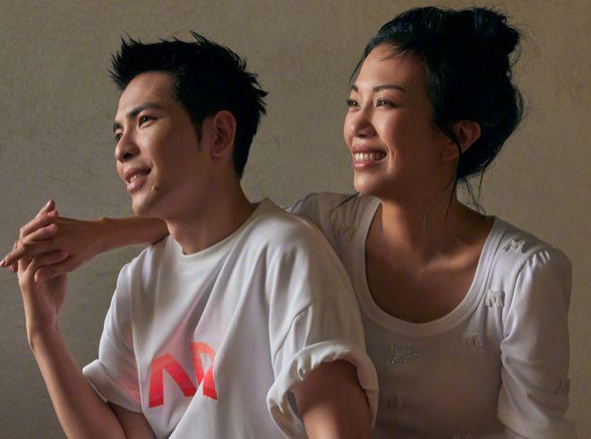 萧敬腾50岁未婚妻宣布不生娃，女强男弱太好磕！