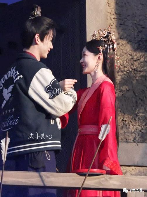 “真情侣”失灵，顶流哑火，暑期一对能打的CP都没有？