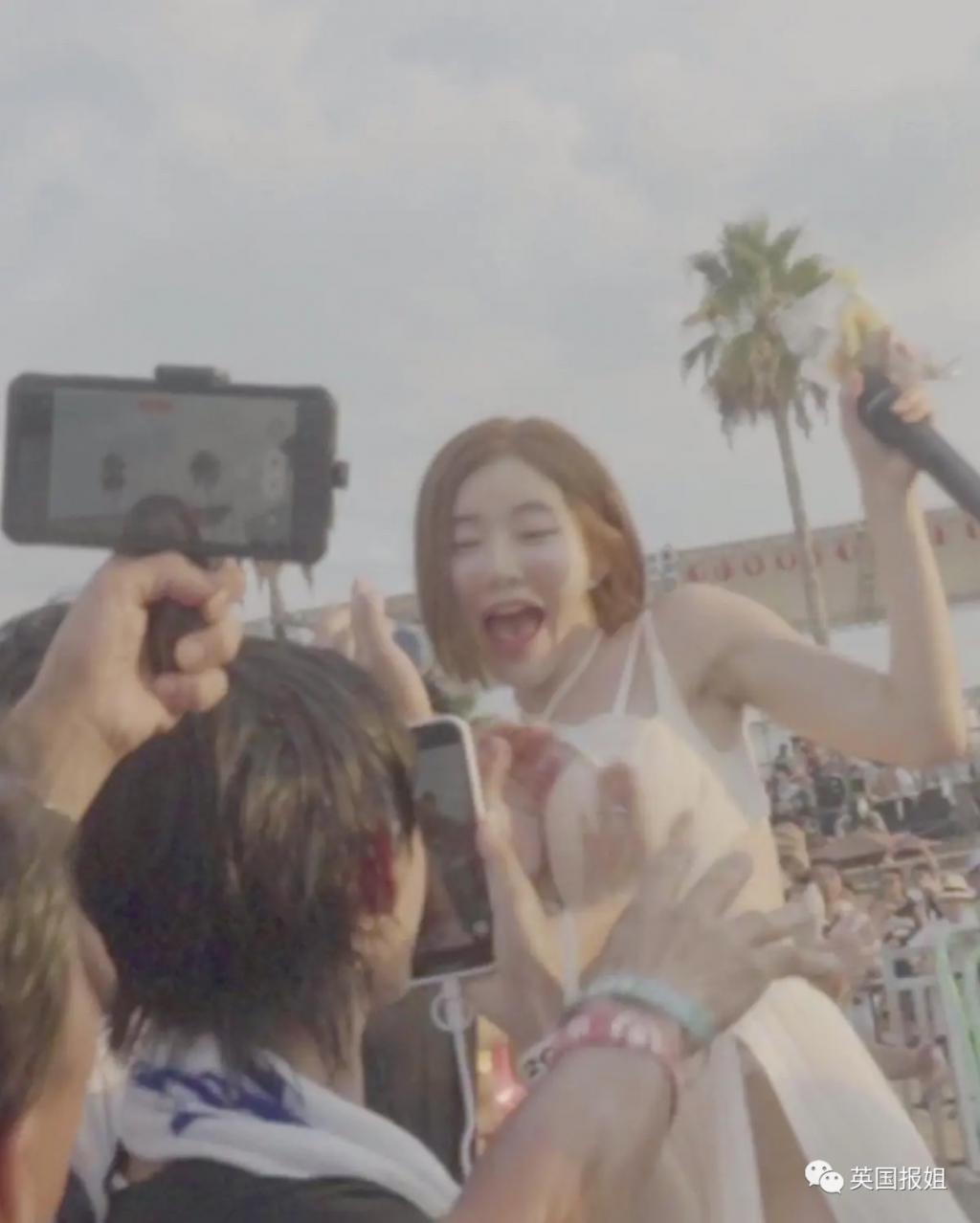 韩国最美DJ在日本表演时遭多名观众性骚扰，被指责穿太少？