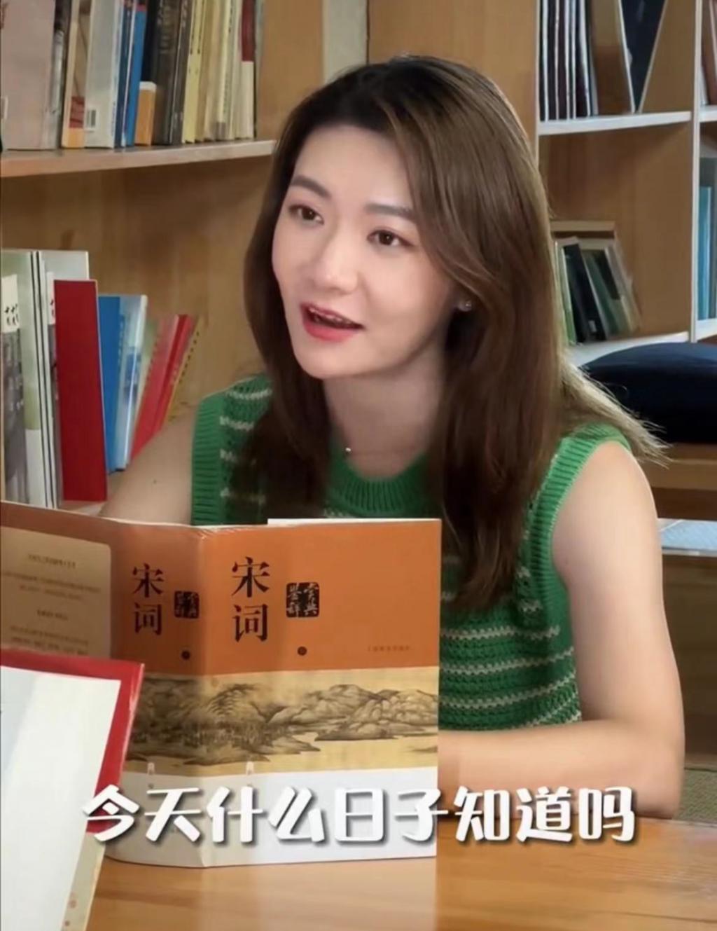 陈佩斯儿子儿媳秀恩爱，女方似林青霞，两儿两女都像妈