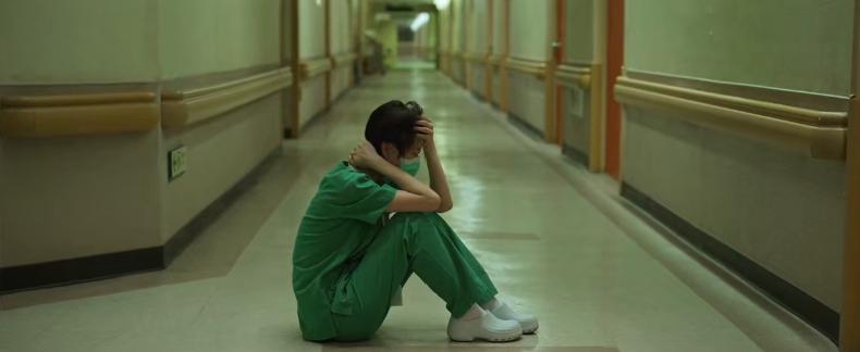 如果放内地，这片不会过审