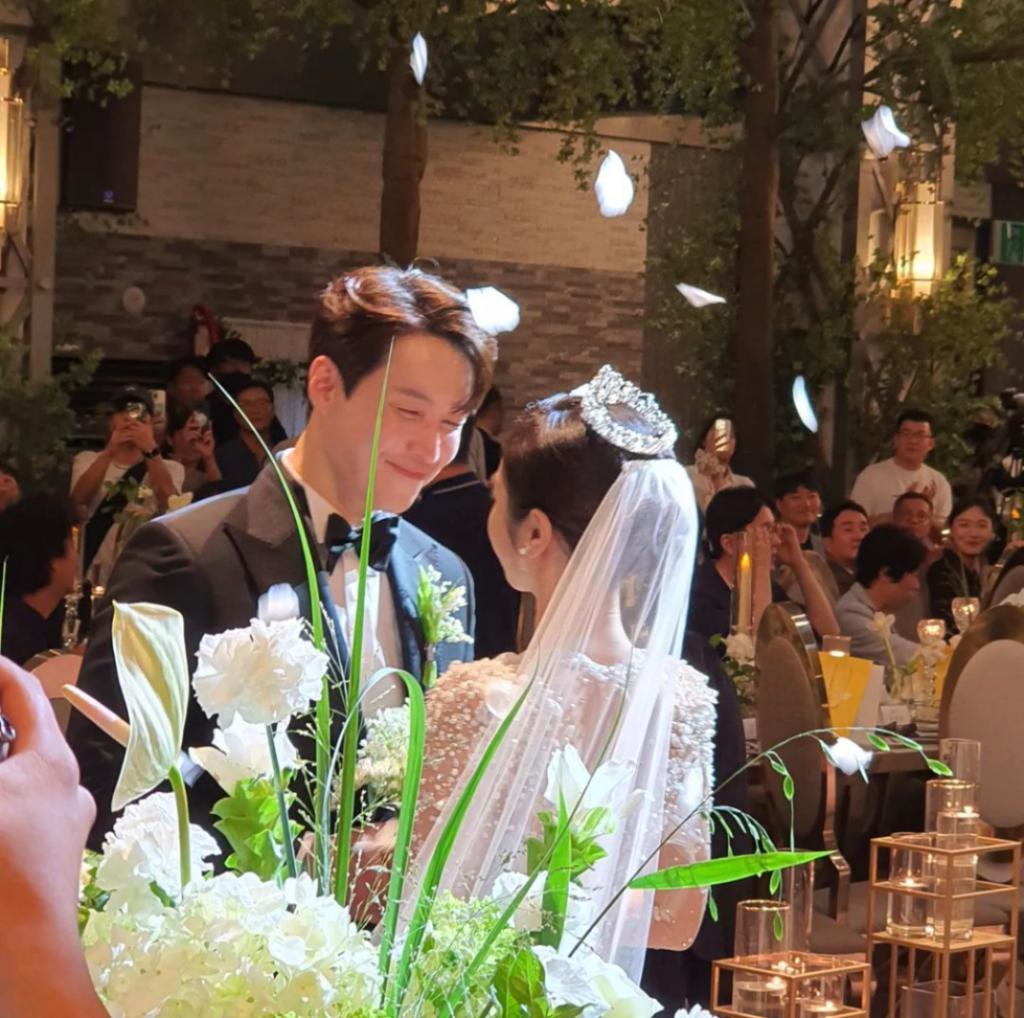 第二场婚礼圆满举行！这一对新人太让人羡慕了！