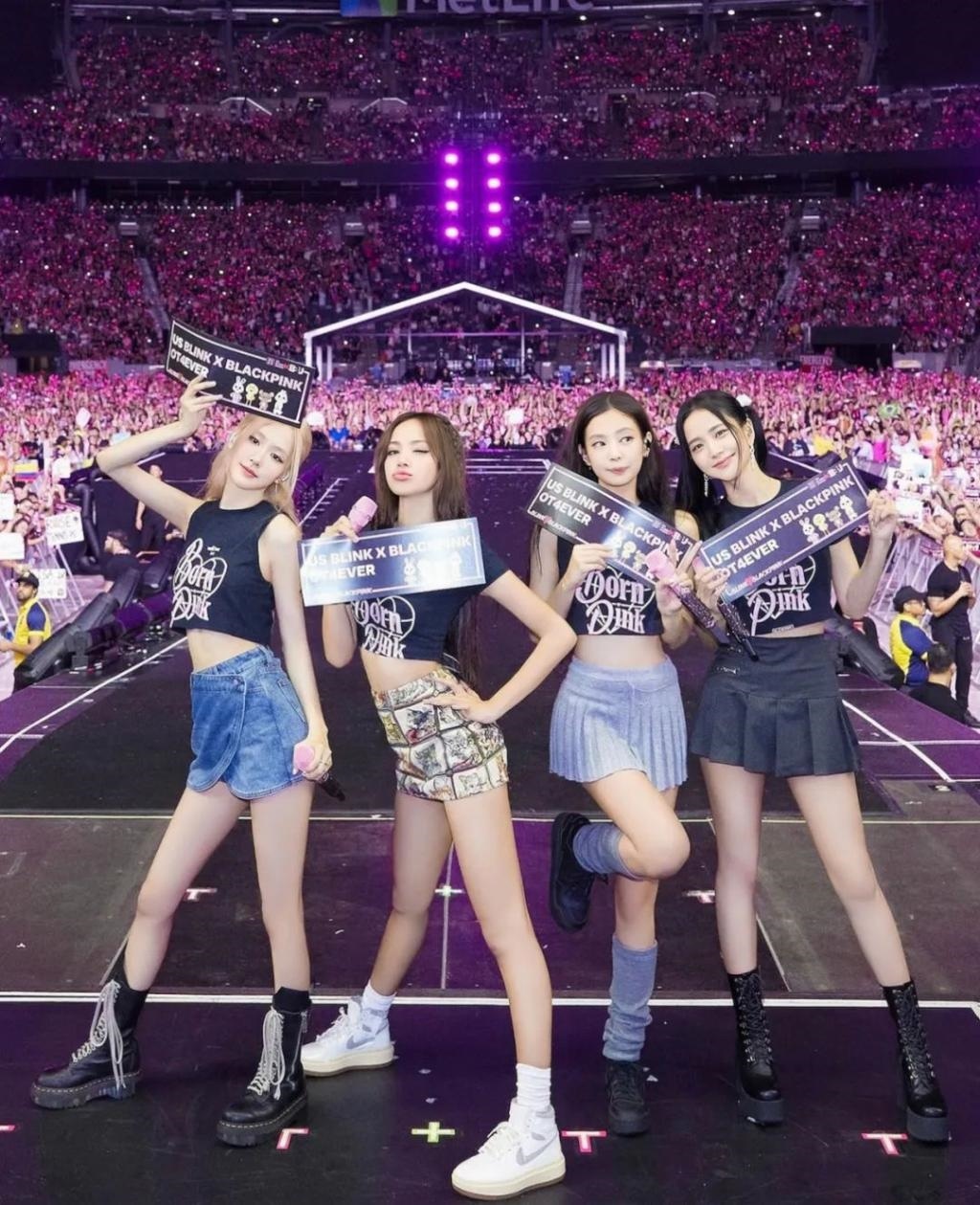 Blackpink的Lisa跟世界首富的儿子好上了