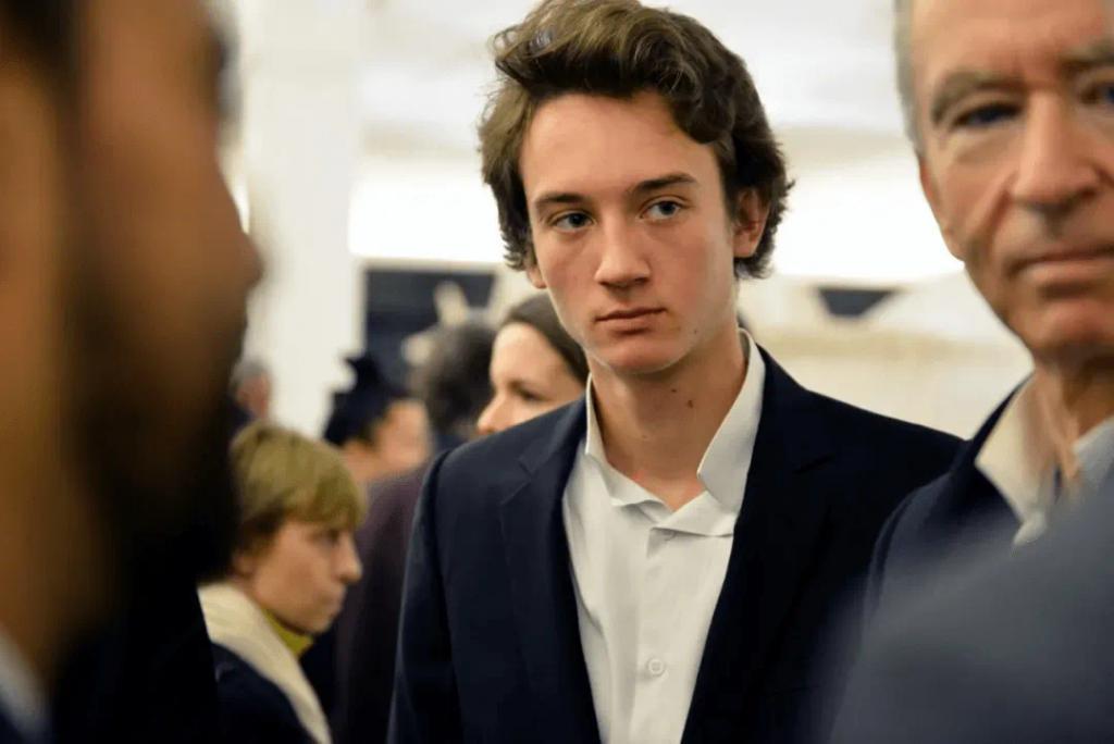 Blackpink的Lisa跟世界首富的儿子好上了