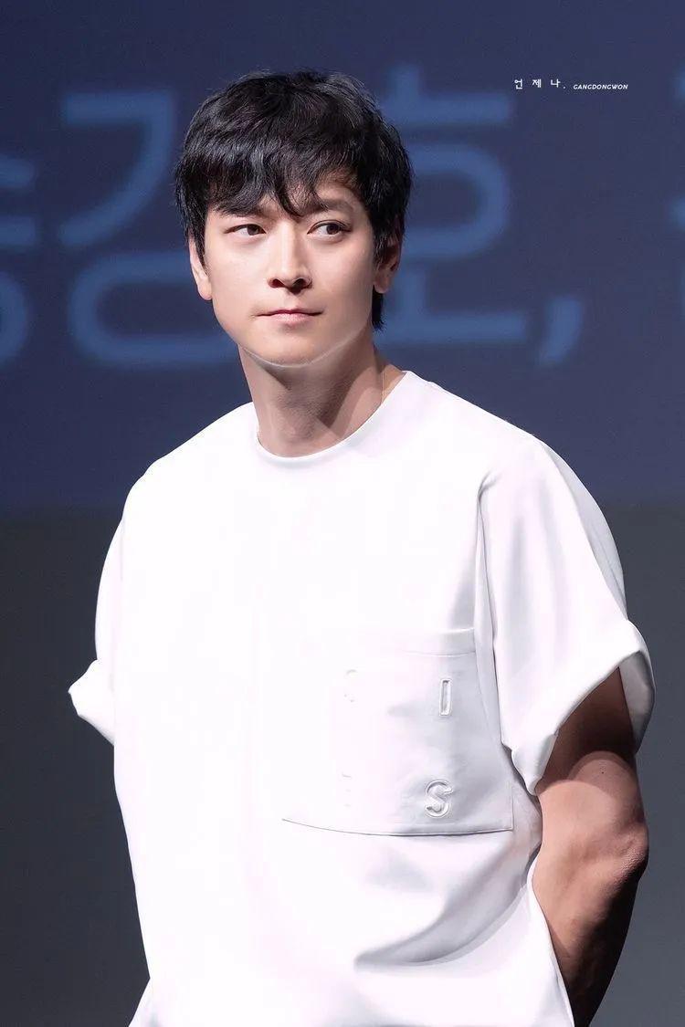 Blackpink的Lisa跟世界首富的儿子好上了