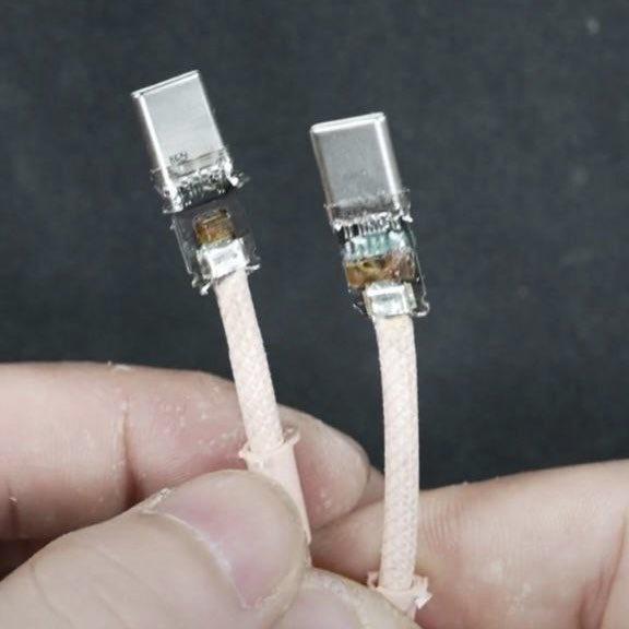 消息称苹果 iPhone 15 标准机型 Type-C 数据线为 USB 2.0 速率