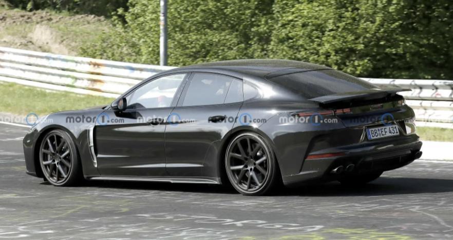 全新保时捷帕拉梅拉跑车曝光：输出功率可达650马力，2024年上市