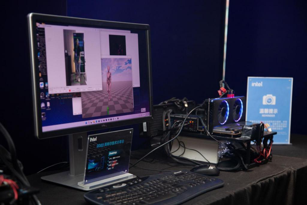 轻薄本也能运行大语言模型，英特尔推动 PC 生成式 AI 落地