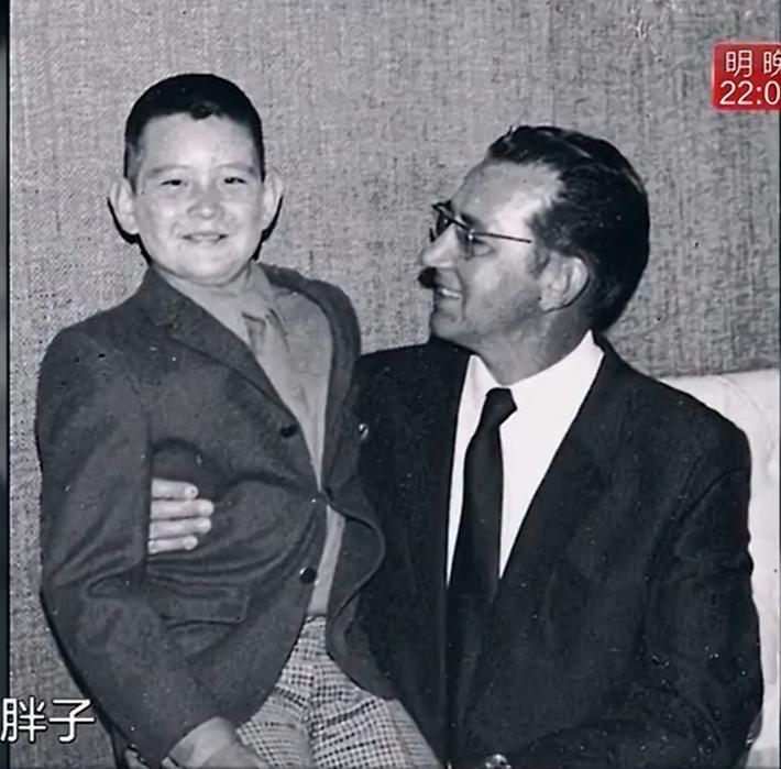 费翔的瓜，好大