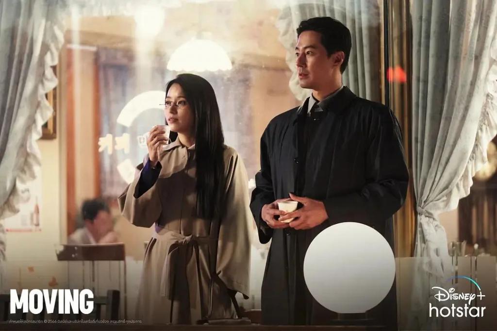 天哪……她都开始演高中生的妈了？