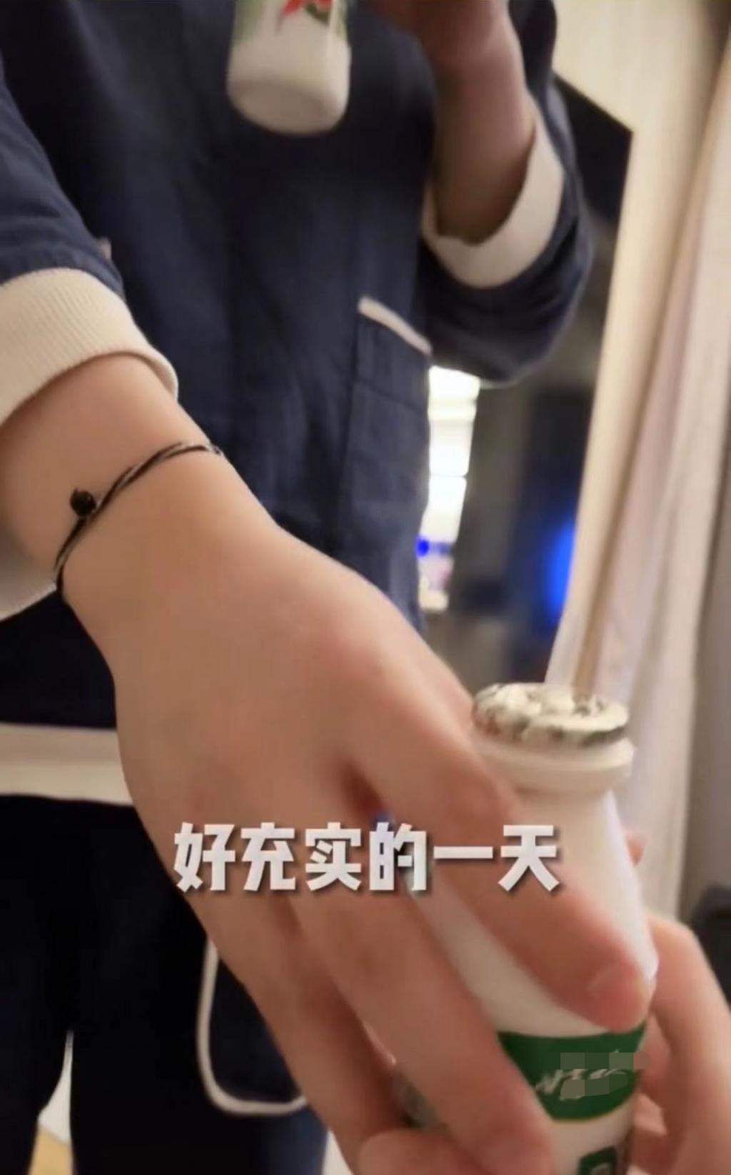 特步公主与七匹狼公子晒婚后生活，开普通车喝平价水接地气