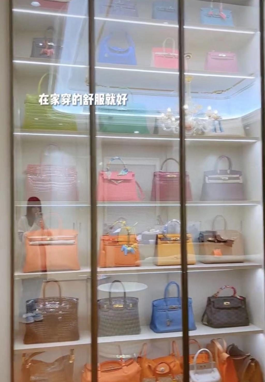 特步公主与七匹狼公子晒婚后生活，开普通车喝平价水接地气